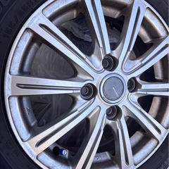 スタッドレスタイヤ　4本タイヤホイールセット
の画像