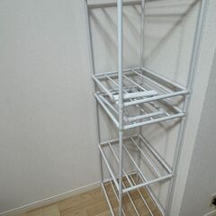 収納ラックの画像