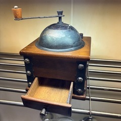 アンティークコーヒーミルの画像