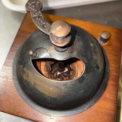 アンティークコーヒーミルの画像