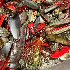 【釣具まとめ売り】ルアー各種　総重量4.1キロの画像