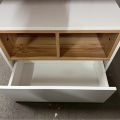 ダイニングテーブルの画像