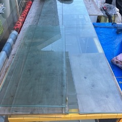 分売可能　ガラスのショーケース2つの画像