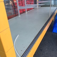 分売可能　ガラスのショーケース2つの画像