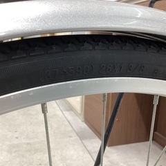 【トレファクピエリ守山店】【取りに来られる方限定】自転車　シルバー×ブラウン　26インチの画像