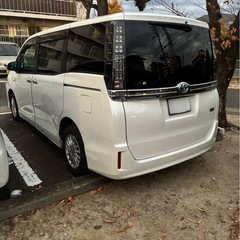 ヴォクシーハイブリッドの画像