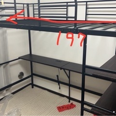 12/13 引取り限定　ロフトベッド パイプベッド シングル コンセント付き デスク付き 収納棚 収納 高さ170cmの画像