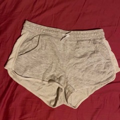 h&m ショートパンツの画像