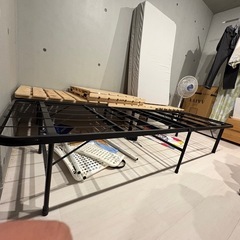 1.2m x 1.95mの折りたたみパレットとベッドの画像