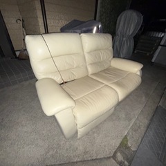 ニトリ2人掛け電動ソファの画像