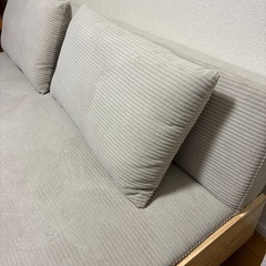 美品‼️購入したばかりの3人掛けソファの画像