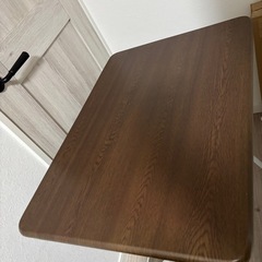 折りたたみ机の画像