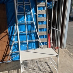 収納付きハンガーラック
の画像