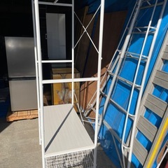 収納付きハンガーラック
の画像