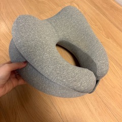 【美品】お昼寝うつ伏せ枕（グレー）の画像