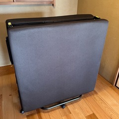 美品！折りたたみシングルベッドの画像