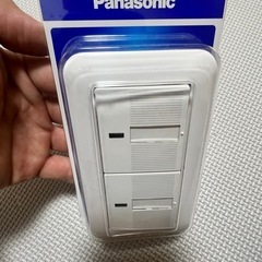 スイッチカバー WTP 50011WP と50512WPの画像