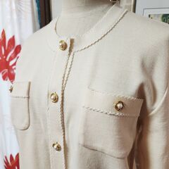 ＆INGEBORG (インゲボルグ) すらりすっきり美人デザイン。美しいスタイルのカーディガン、いかがでしょうか？の画像