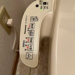 即決　温水便座　ウォッシュレット　リモコン付き Panasonic　暖かい　温かい　お尻に優しい　いぼ痔対策　中川区　中古動作品　早い者勝ち！の画像