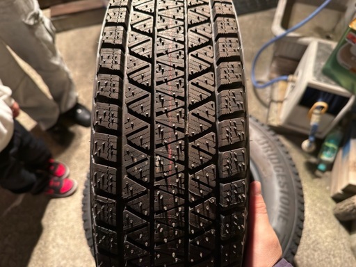 BLIZZAK DM-V3 175/80R16 24年製スタッドレス
