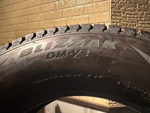 BLIZZAK DM-V3 175/80R16 24年製スタッドレス