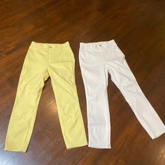 ユニクロ　イエロー系ストレッチパンツ Mサイズ　ホワイトパンツ スキニーパンツ の画像