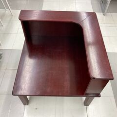 ★リユースのサカイ千葉中央店★  コーナーテーブル 赤茶系 H63×D70×W70 クリーニング済み TC5556の画像