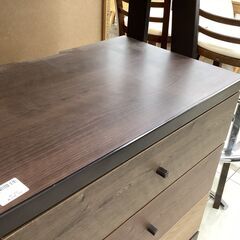 ラック　ブラウンの画像