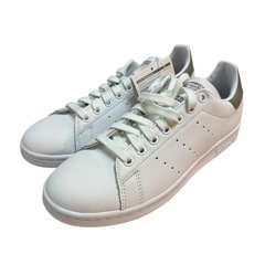 【新品タグ付】限定カラー アディダス スタンスミス 24.5cm スニーカーの画像