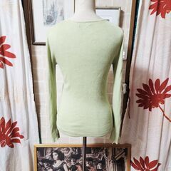 ANNE KLEIN(アンクライン) シルク＆コットン＆カシミヤ仕立て。極上の着心地の大き目トップス、いかがでしょうか？の画像