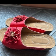 サンダル　赤　花　スリッパの画像