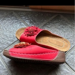 サンダル　赤　花　スリッパの画像