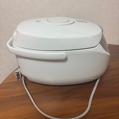 炊飯器 5.5合炊きTOSHIBA RC-10HKの画像