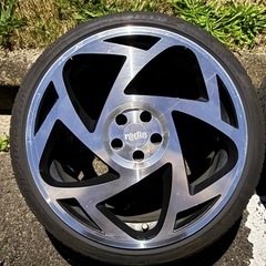 radi8 r8s5 18インチタイヤホイールセット 100 5穴 8.5通しの画像