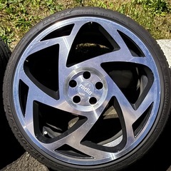 radi8 r8s5 18インチタイヤホイールセット 100 5穴 8.5通しの画像