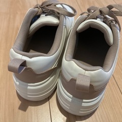 GUスニーカーの画像