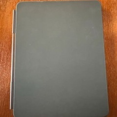 iPad Pro 13 M4チップ スタンダードガラス + マジックキーボードの画像