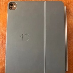 iPad Pro 13 M4チップ スタンダードガラス + マジックキーボードの画像