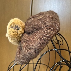 ニットベレー帽茶系の画像