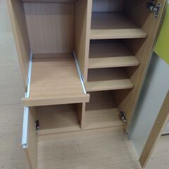 リユースのサカイ浦和店 【F416】★コンパクト食器棚 ナチュラルの画像