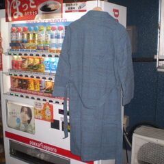 メーカー不明　コート　えり汚れあります。　サイズ不明です。の画像