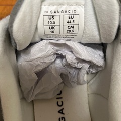 SANGACIOにゅスニーカーの画像