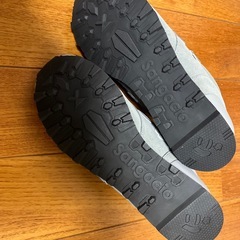 SANGACIOにゅスニーカーの画像