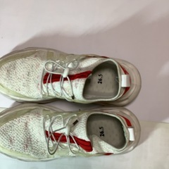 スニーカーの画像