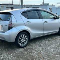 H.24(2012)年 トヨタ アクア 1.5 G バックカメラ、低燃費、ハイブリット シルバーメタリック 走行115,800kmの画像