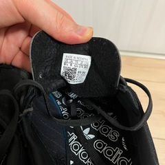 adidas RETROPY E5 ブラック 27.5スニーカーの画像