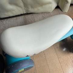 1歳半〜4歳　四輪車です。室内で使用してました。の画像
