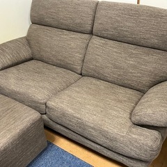 ニトリ 2人掛けソファとオットマンセットの画像