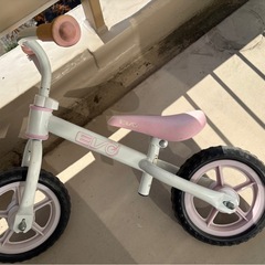 幼児用　キックバイク　バランスバイクの画像