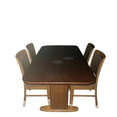 木製ダイニングテーブル 4脚付きの画像